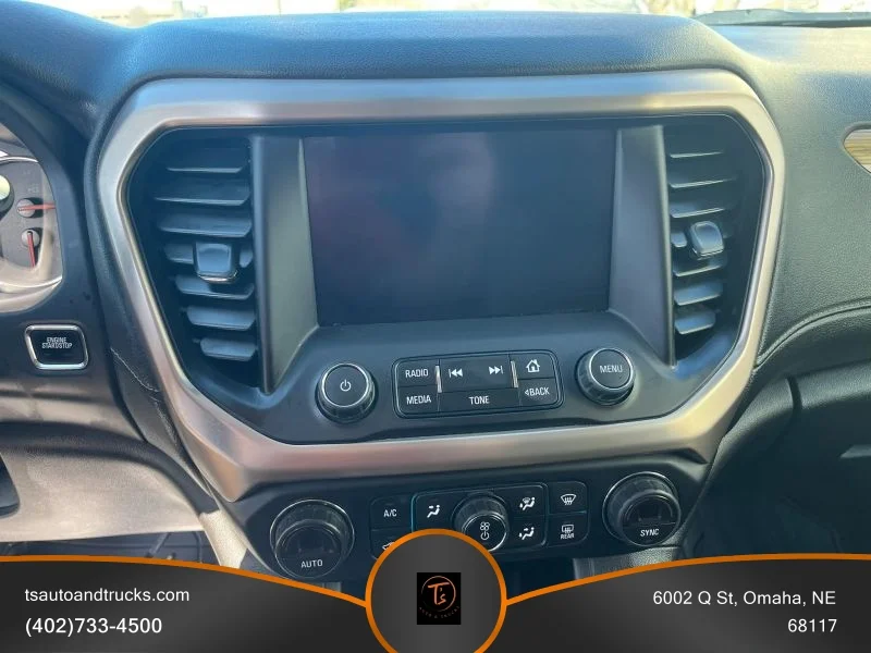 2018 GMC Acadia Denali - Photo 23