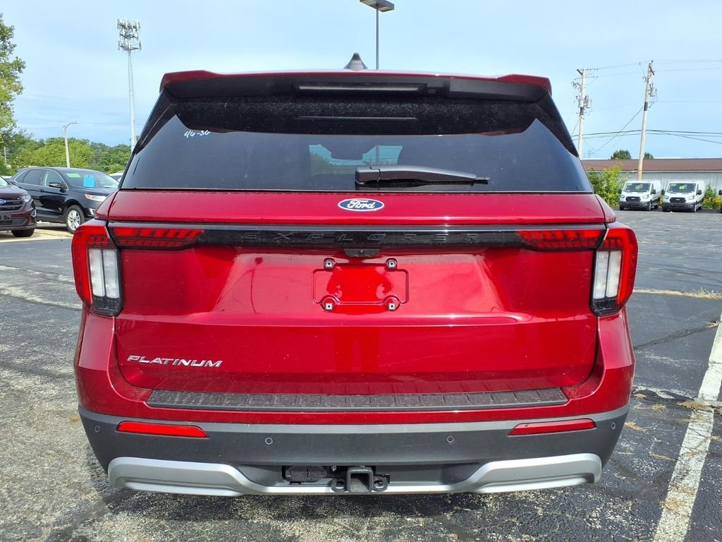 New 2027 Ruby Red Metallic Tinted Clearcoat Ford Platinum™ image 7