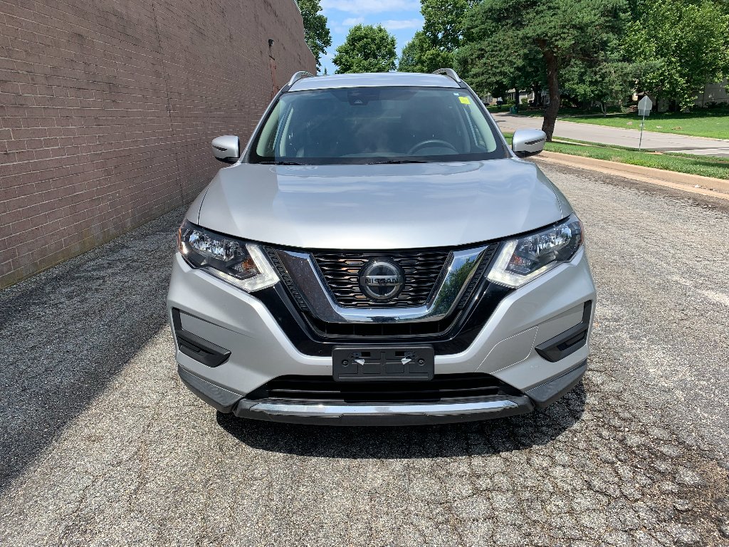 Used 2019 Brilliant Silver Metallic Nissan SV image 2