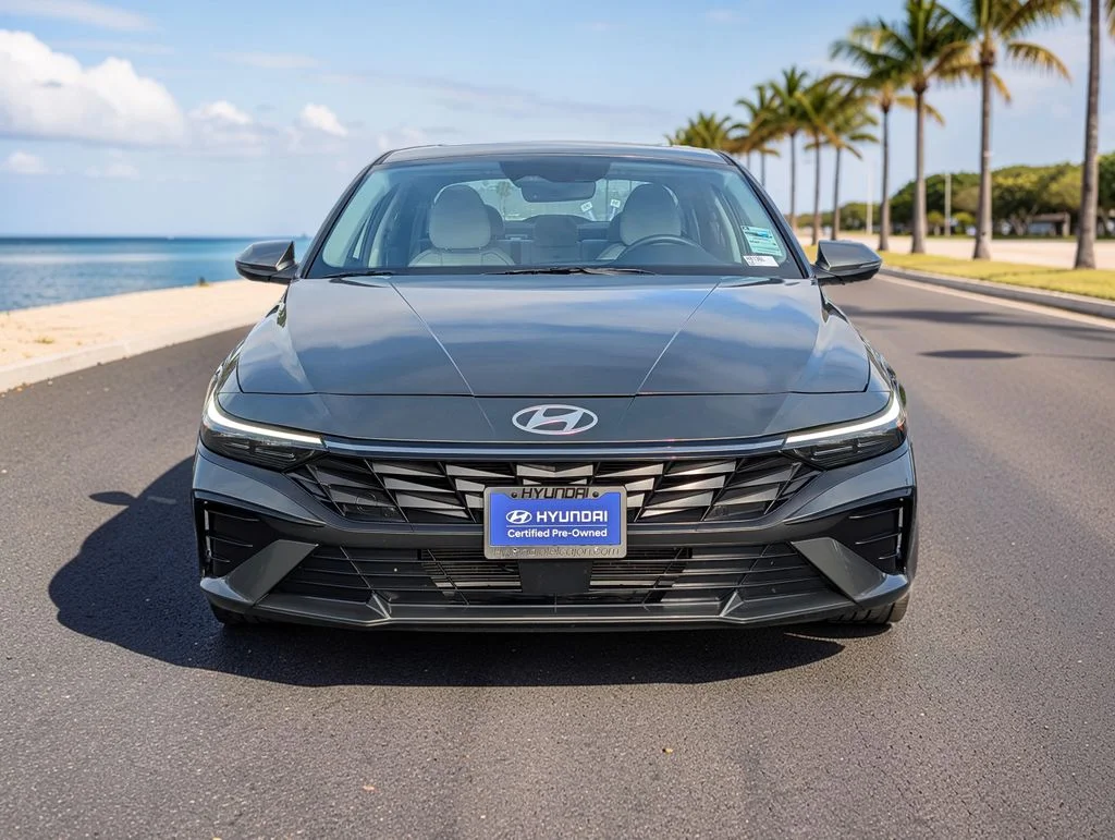 Used 2025 Gray Hyundai Limited image 3