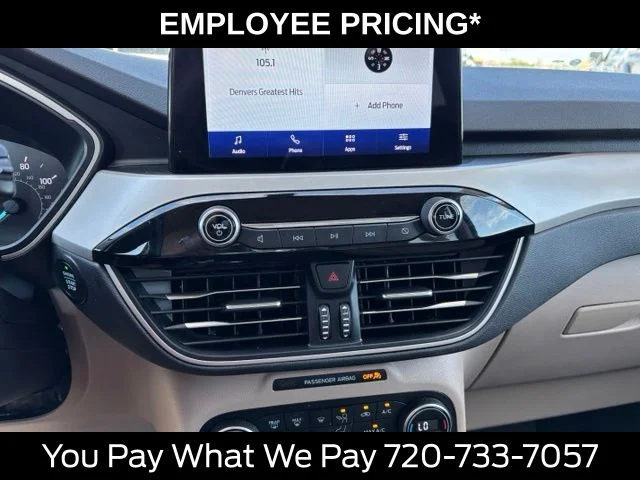 Used 2020 Gold Ford SEL image 28
