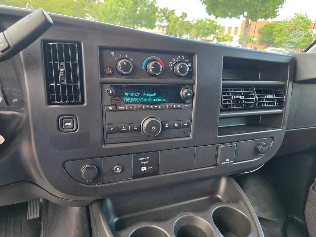 Used 2025 Summit White Chevrolet WT image 17