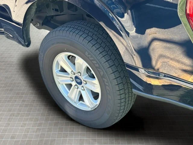 Used 2022 Blue Ford XLT image 22