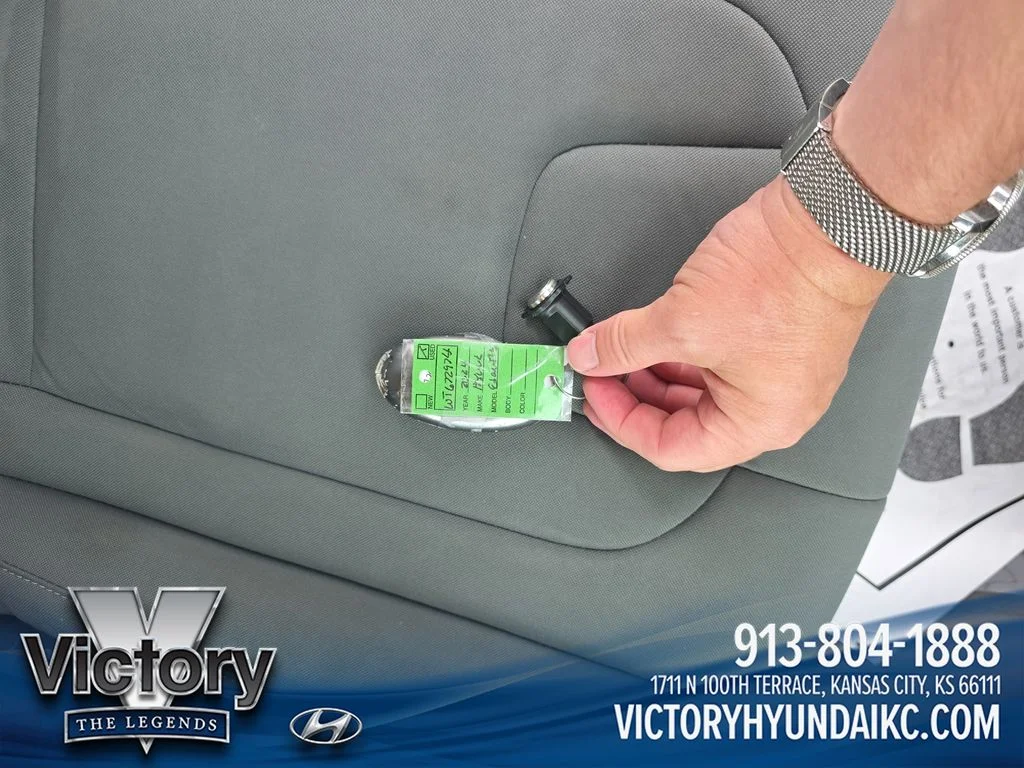 Used 2024 Black Hyundai SEL image 29