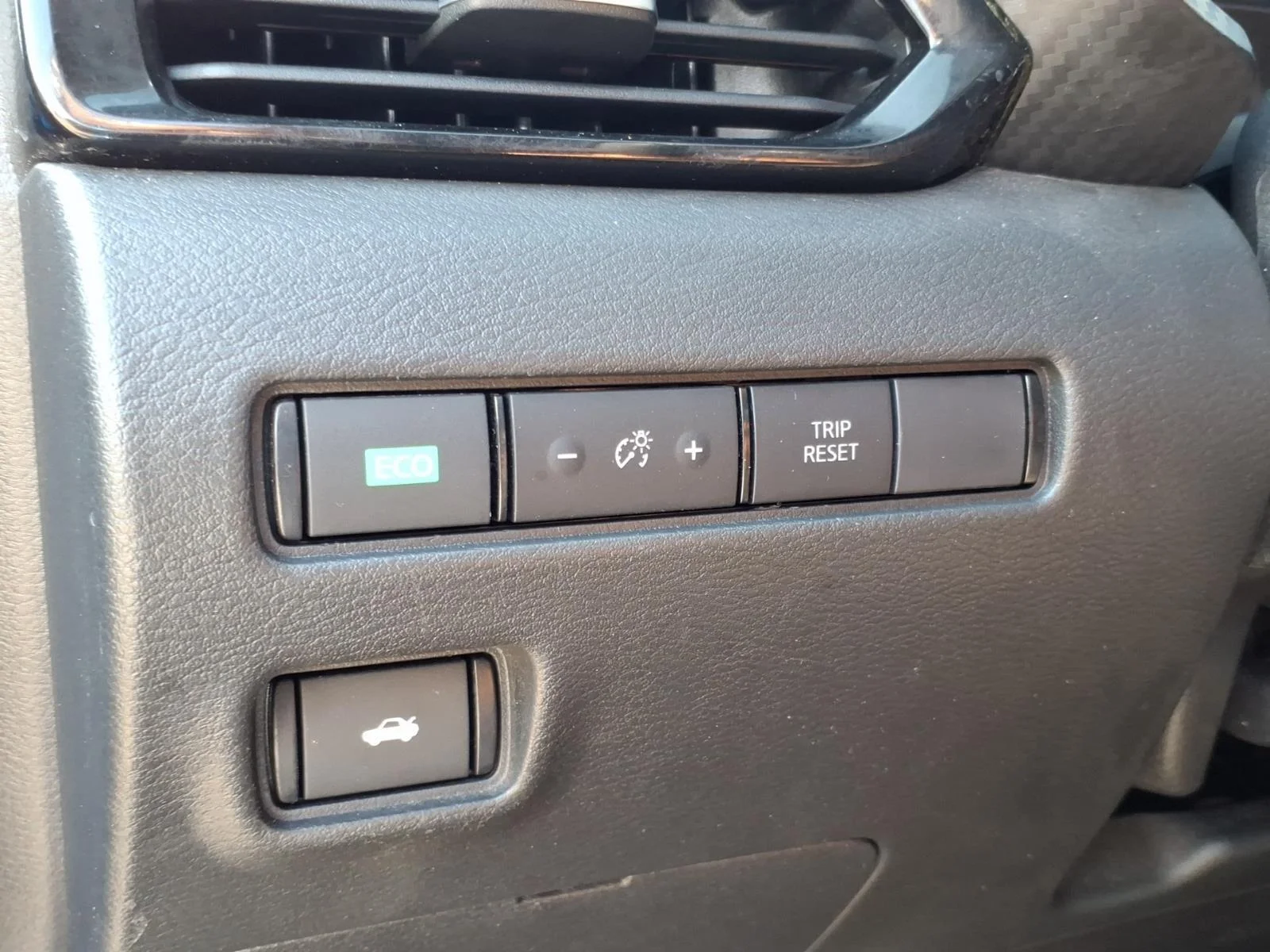 Used 2022 Electric Blue Metallic Nissan SV image 10