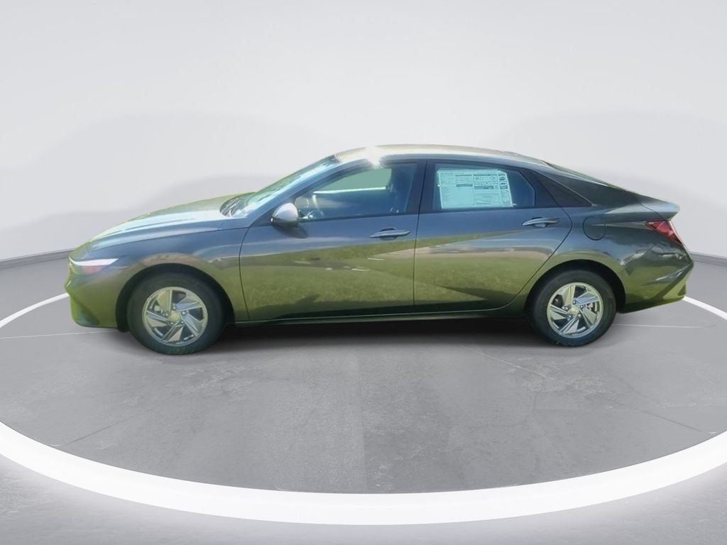 Certified Used 2026 Gray Hyundai SE image 5