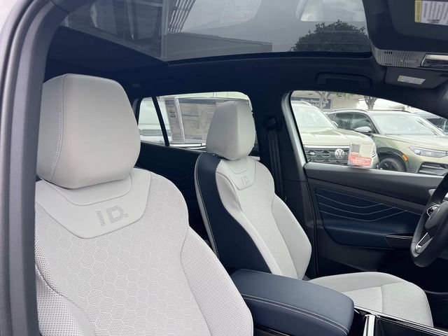 New 2026 White/off-white Volkswagen Pro S image 32