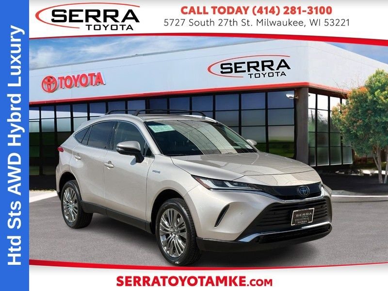 Used 2021 Titanium Toyota XLE image 1