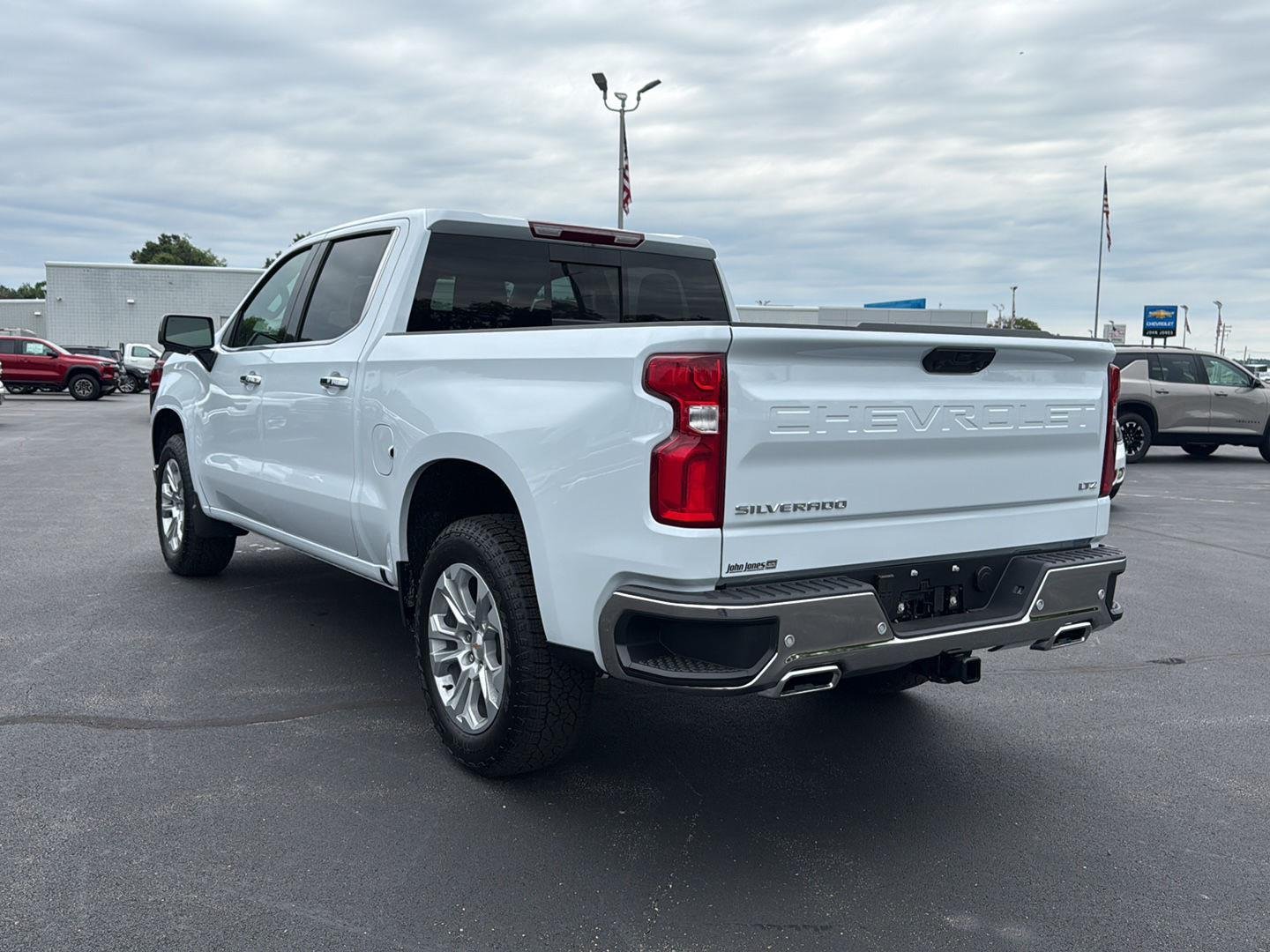 2026 Chevrolet Silverado 1500 LTZ - Photo 17