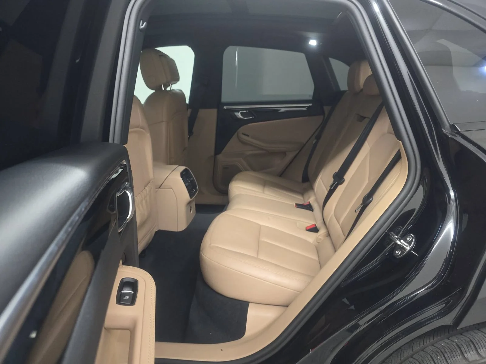 Used 2024 Black Porsche  image 10