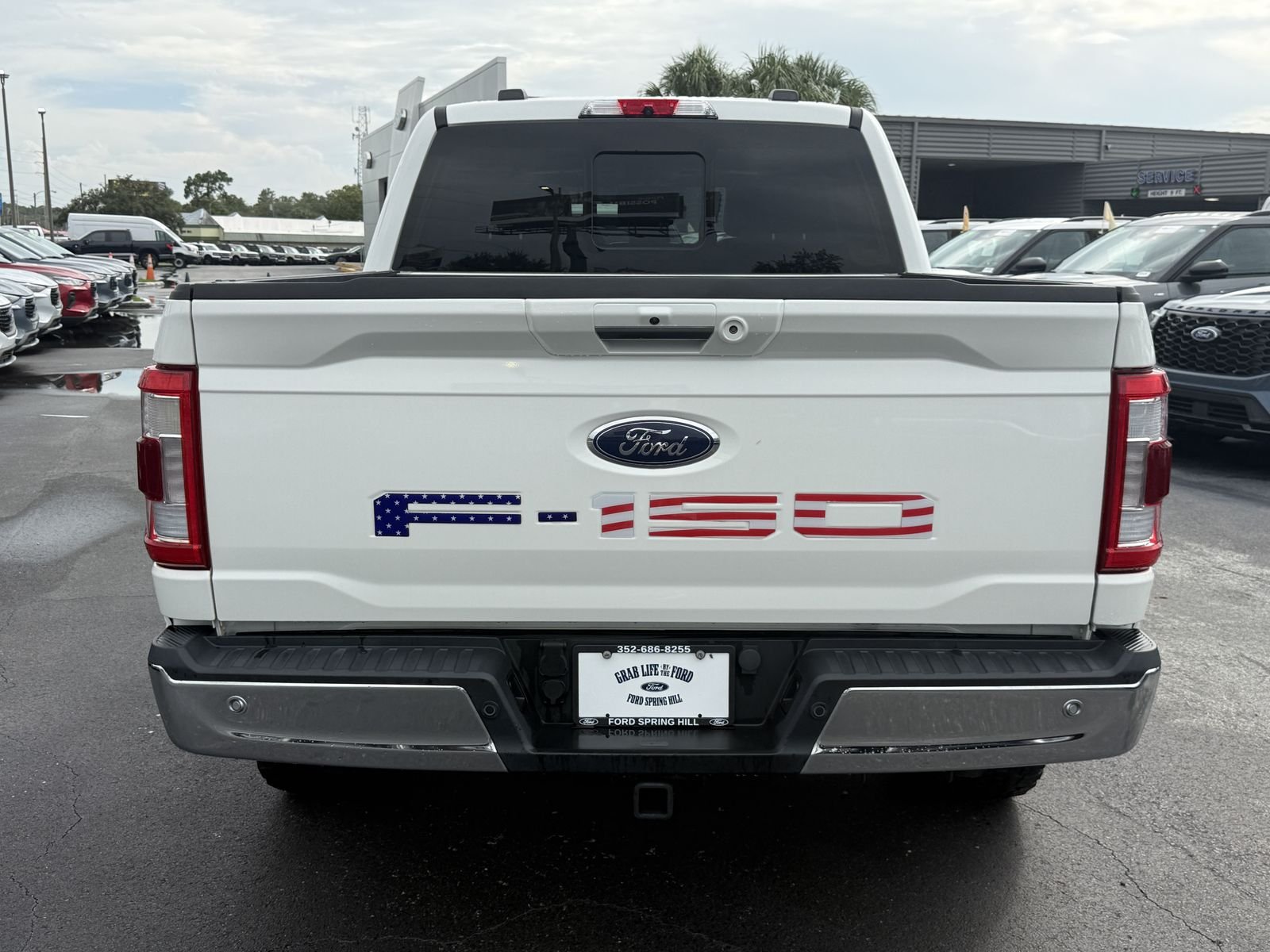 Certified Used 2022 White Metallic Ford Lariat image 6