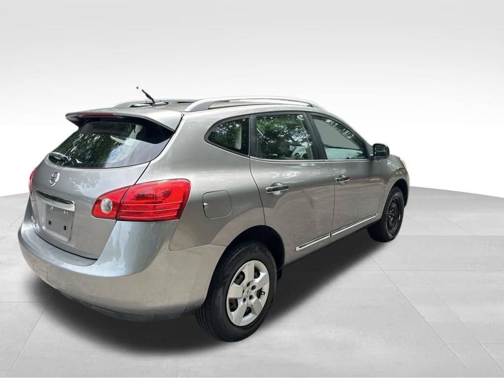 Used 2015 Gray Nissan S image 5