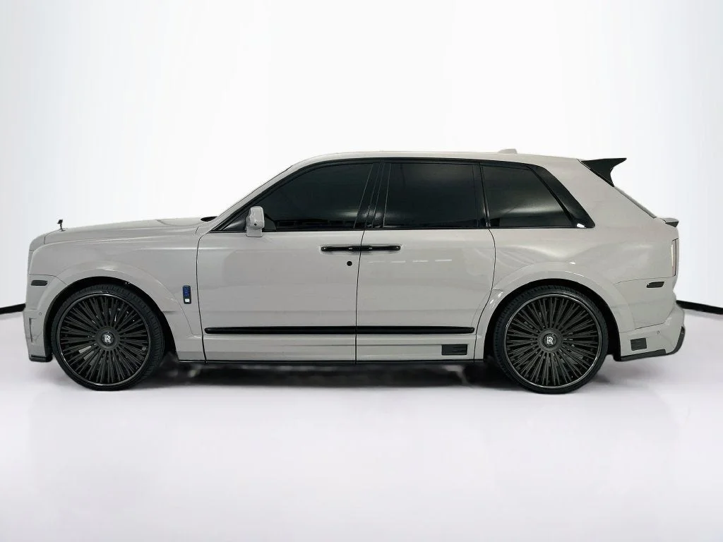 Used 2024 Red Rolls-Royce Black Badge image 8