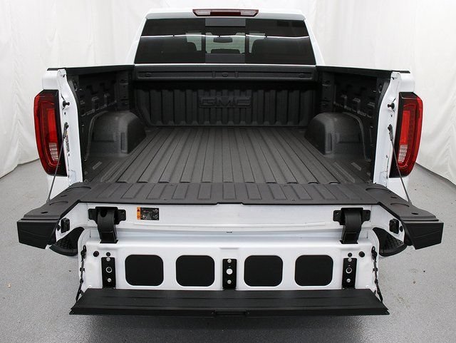 2026 GMC Sierra 1500 SLT - Photo 8