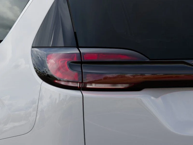 New 2027 Bright White Clear-Coat Exterior Paint Chrysler Select image 11