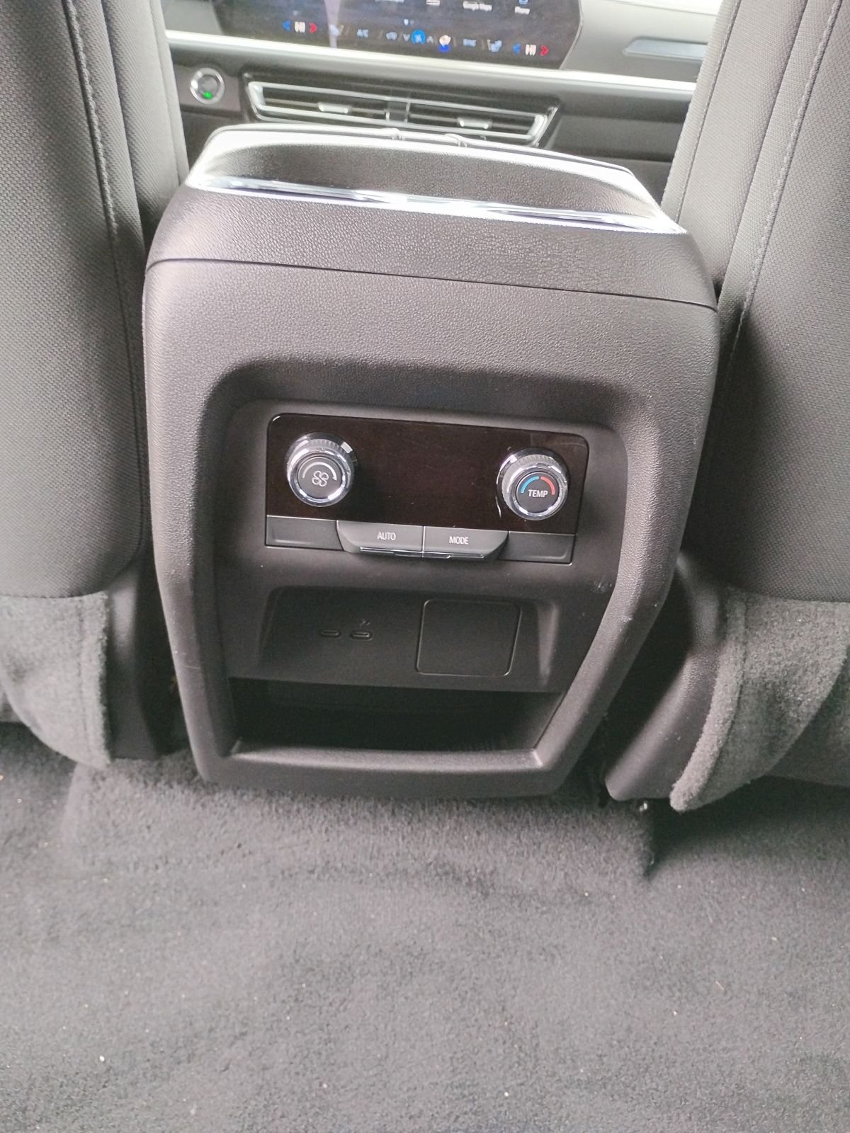 Used 2025 White Chevrolet LT image 16