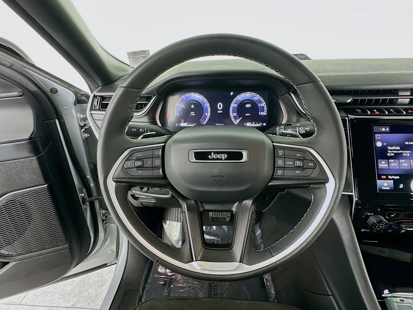 2023 Jeep Grand Cherokee L Altitude - Photo 13
