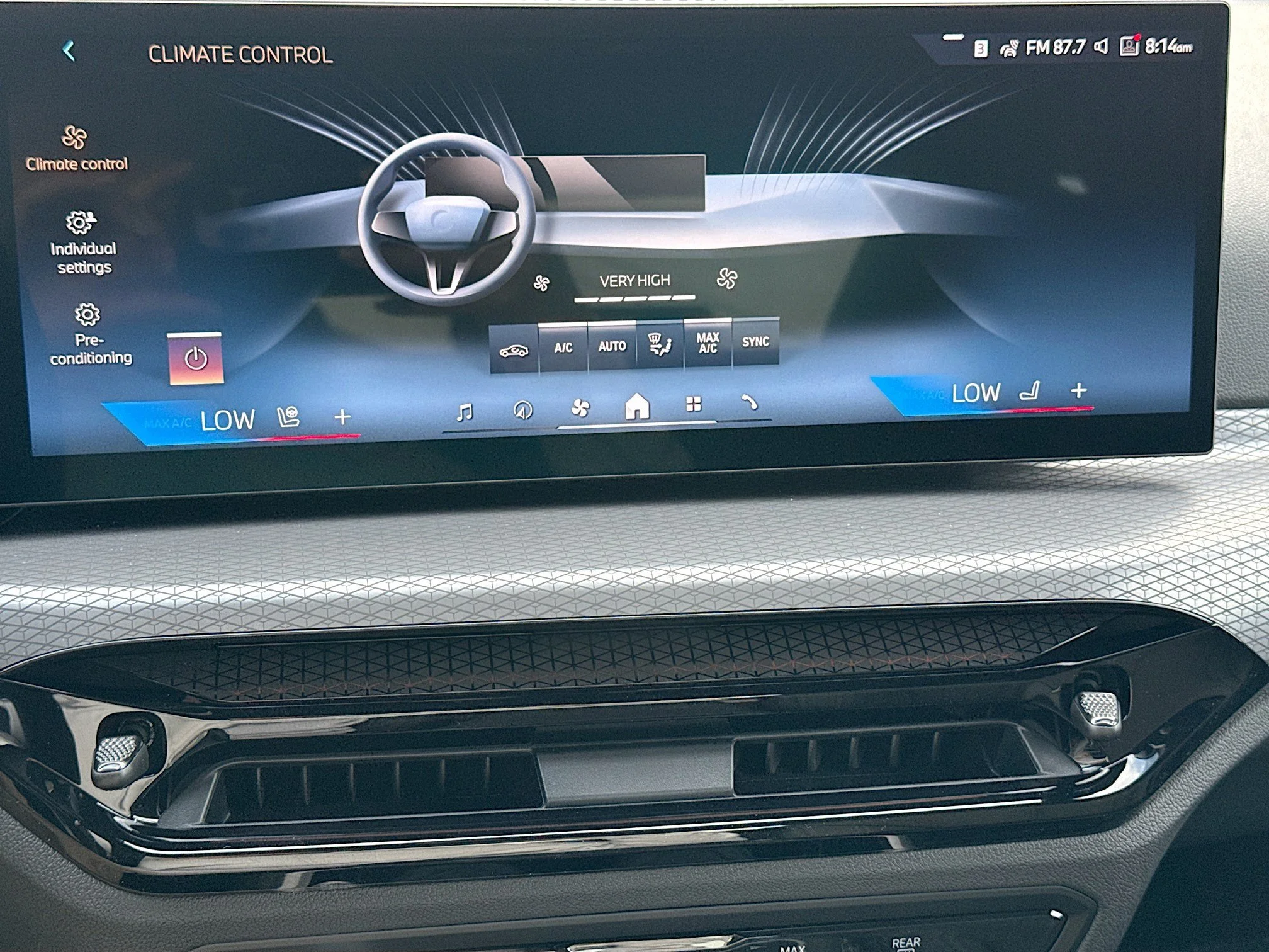 New 2026 Black Sapphire Metallic BMW 330i image 35