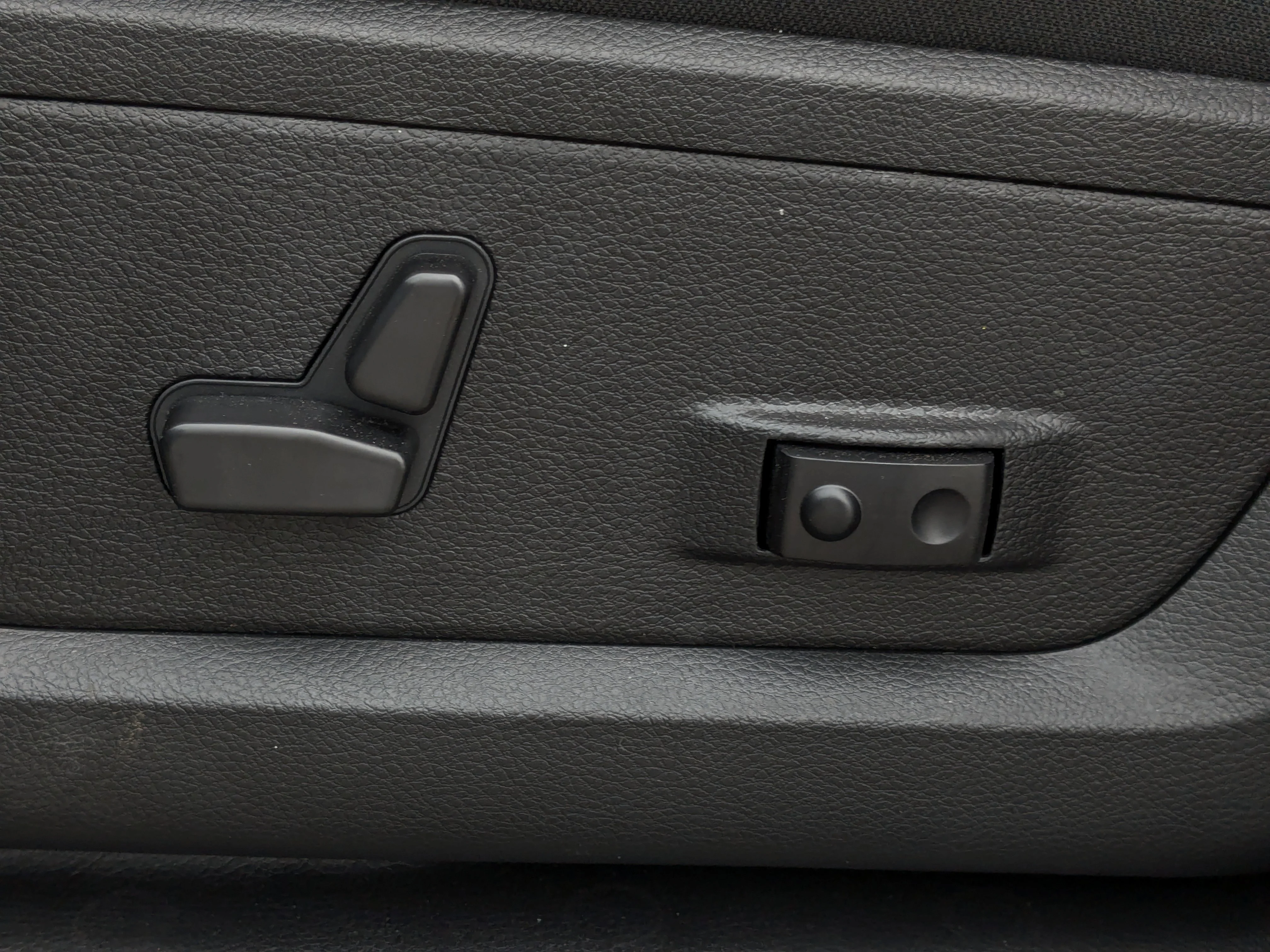 New 2025 Grey RAM BIG HORN - - CUMMINS HO - 5 LIFT - 35 A/T TIRES - FUELS & TONS MORE! image 15