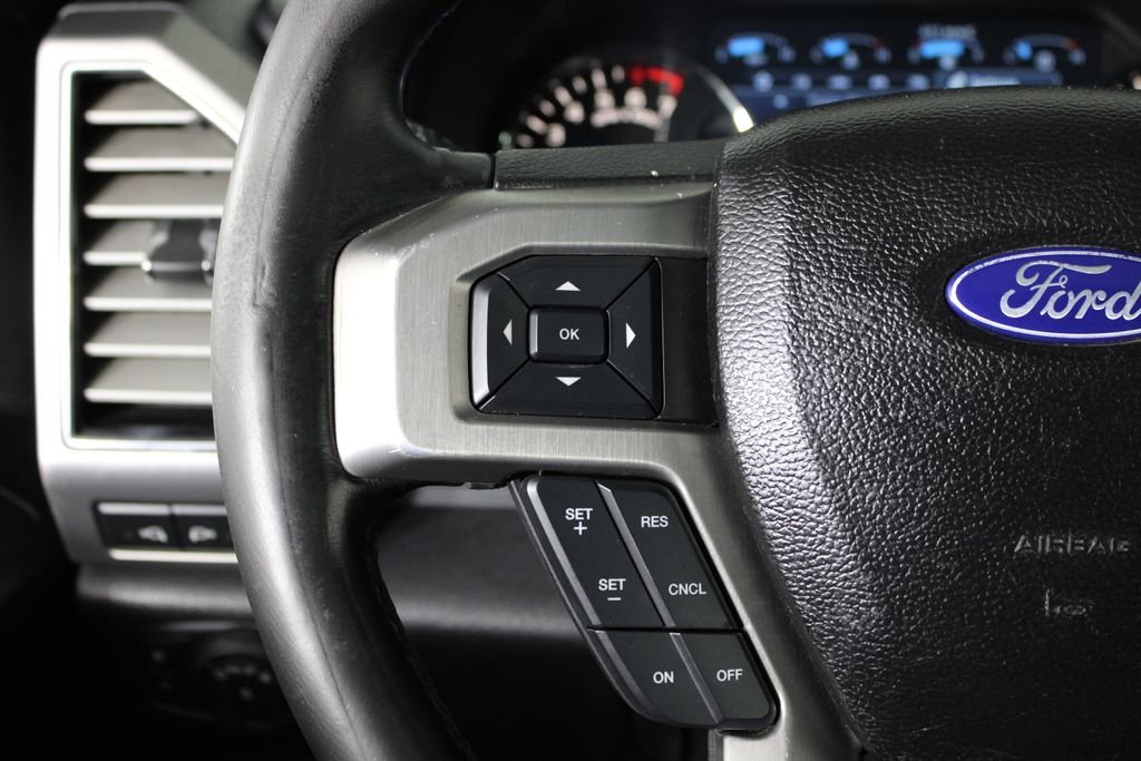 Used 2018 White Ford Platinum image 27