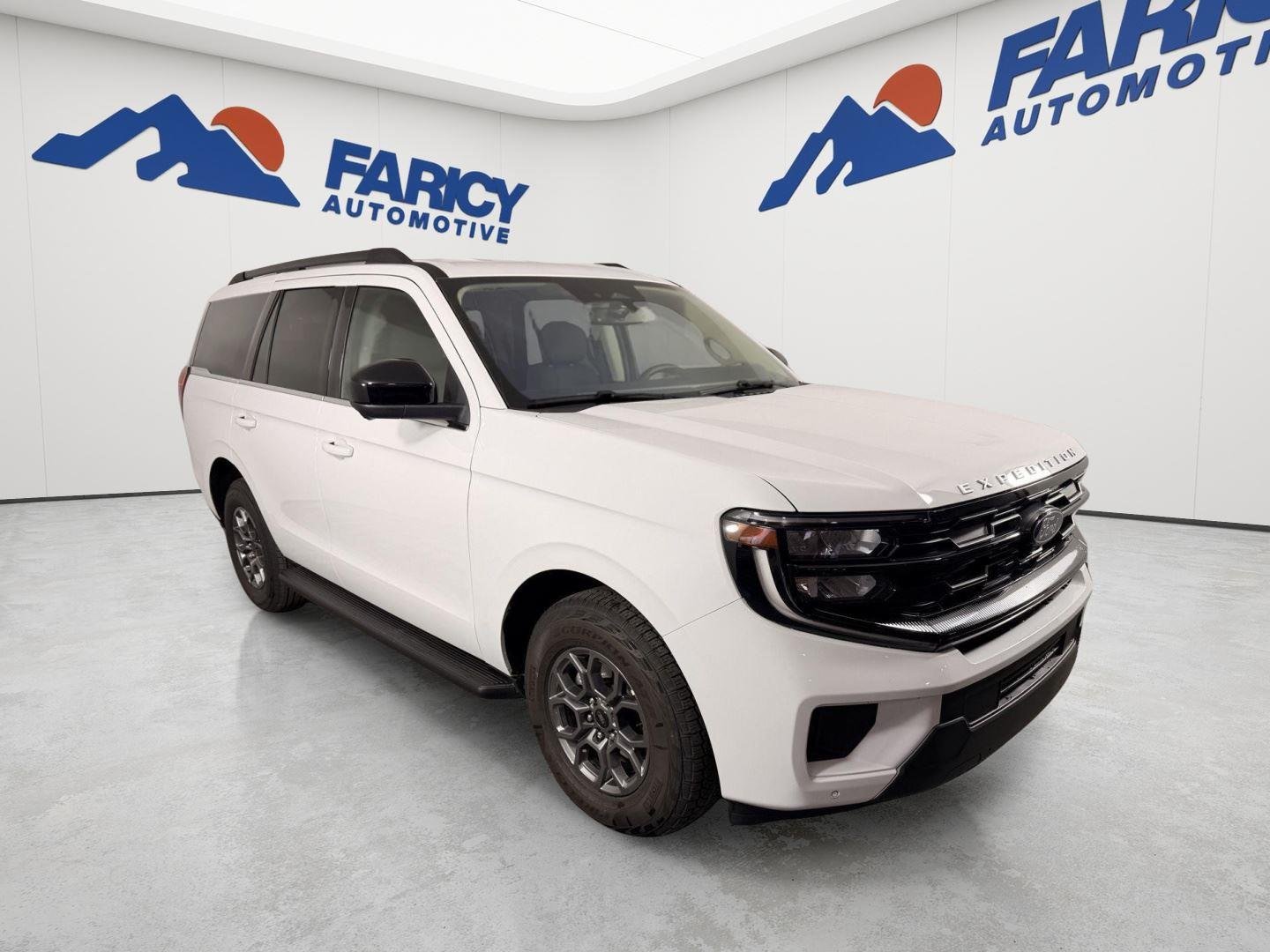 Used 2025 Oxford White Ford Active image 10