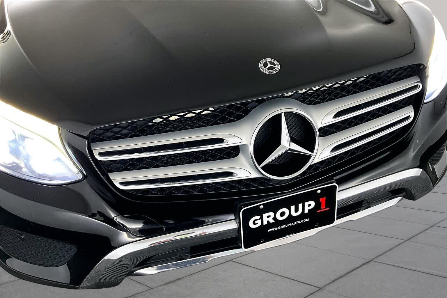 Used 2018 Black Mercedes-Benz GLC 300 image 27