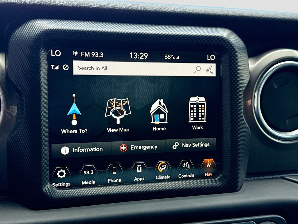 Used 2018 Silver Jeep Unlimited Sahara image 15