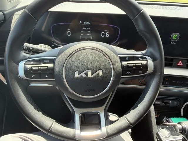 Used 2023 White Kia EX image 11