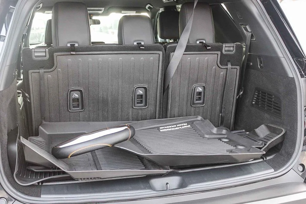 Used 2025 Black Nissan Rock Creek image 27