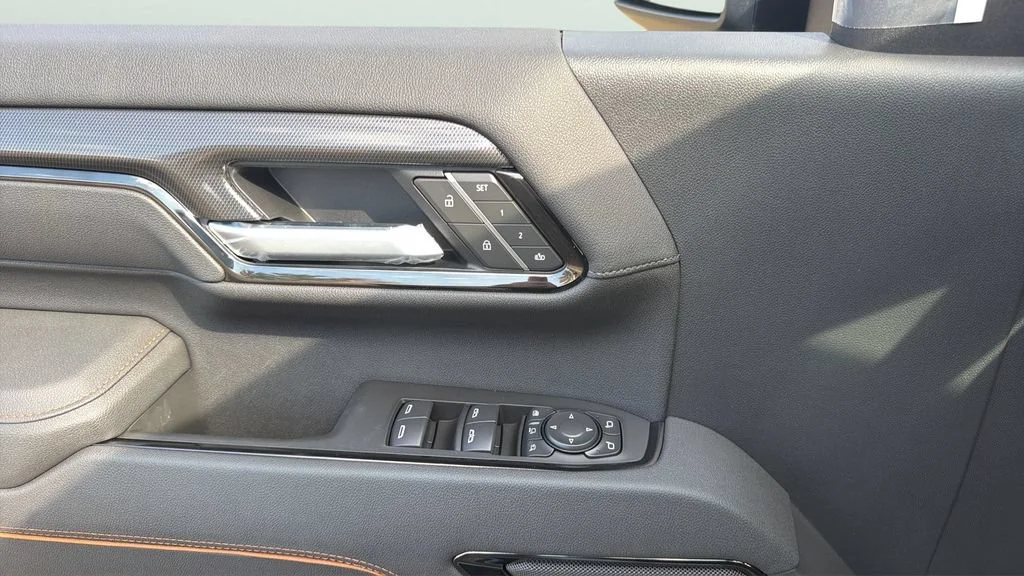 New 2026 Sterling Metallic GMC AT4 image 30