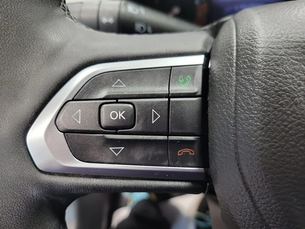 Certified Used 2023 Gray Jeep Latitude Lux image 36