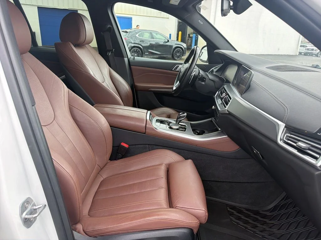 Certified Used 2019 Mineral White Metallic BMW xDrive40i image 36