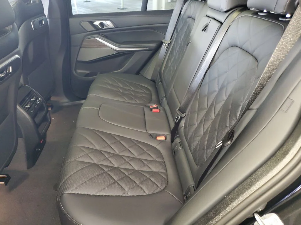 Used 2026 Black Sapphire Metallic BMW sDrive40i image 11