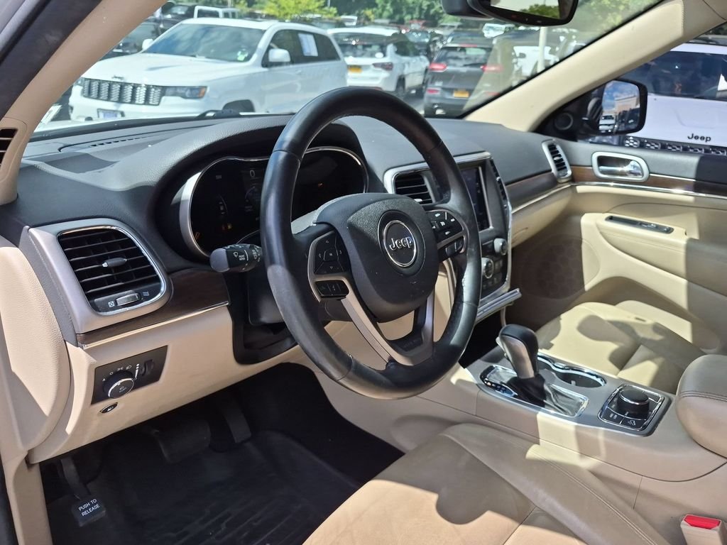 Used 2018 White Jeep Limited image 13