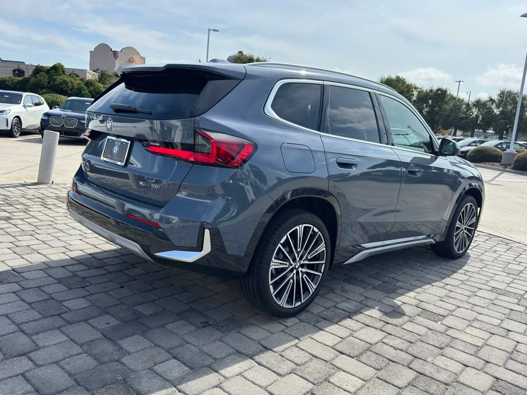 Used 2026 Storm Bay Metallic BMW xDrive28i image 9