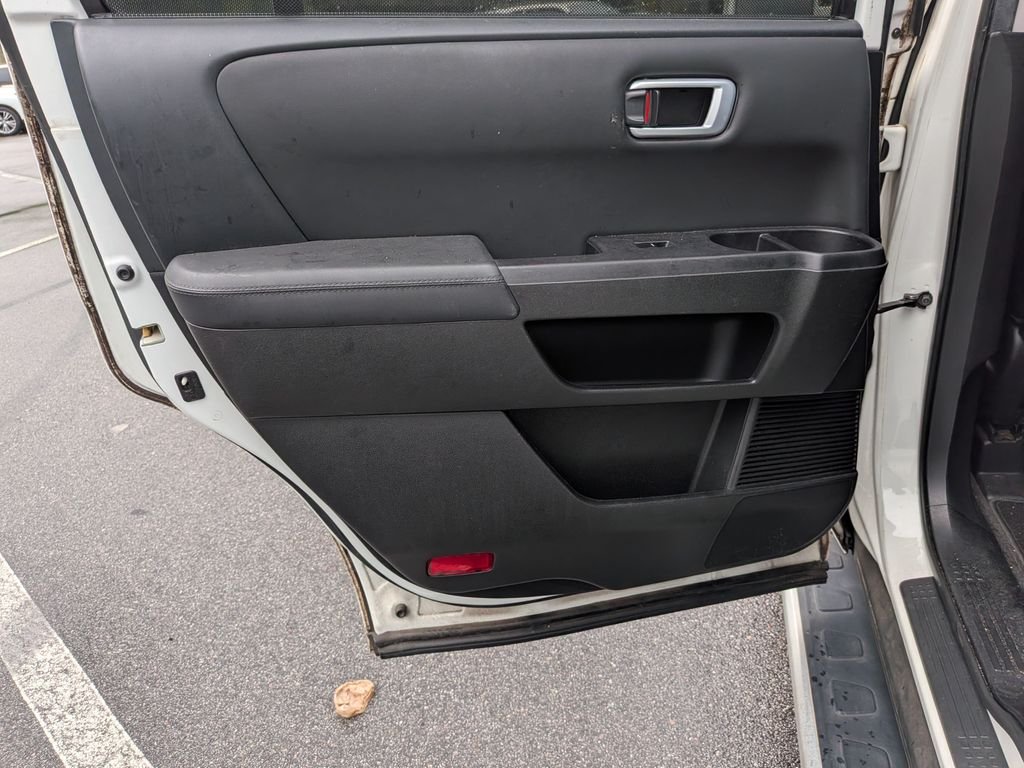 Used 2012 White Honda Touring image 22