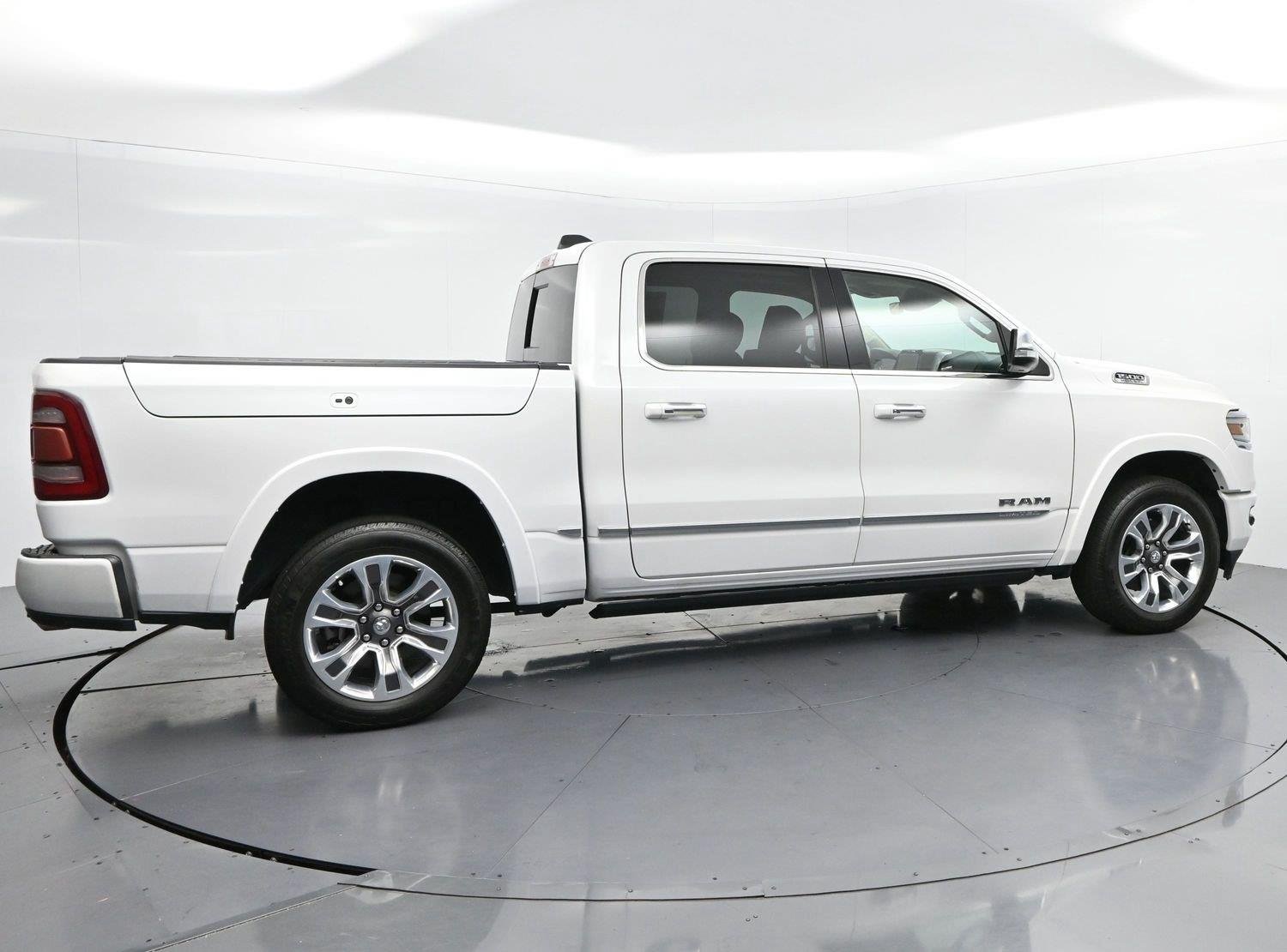 Used 2020 Ivory White Tri-Coat Pearlcoat Ram Limited image 8