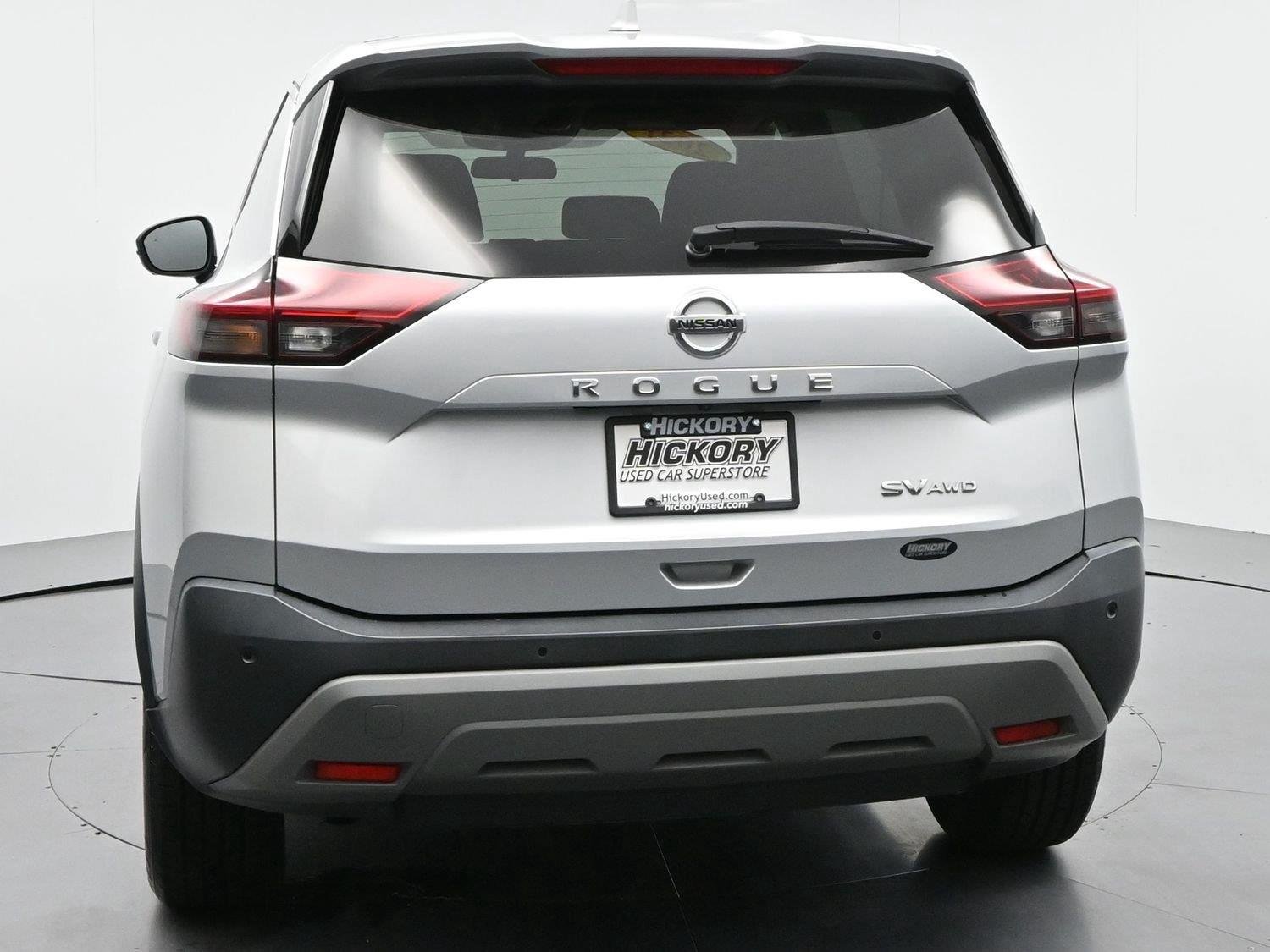 Used 2021 Brilliant Silver Metallic Nissan SV image 5
