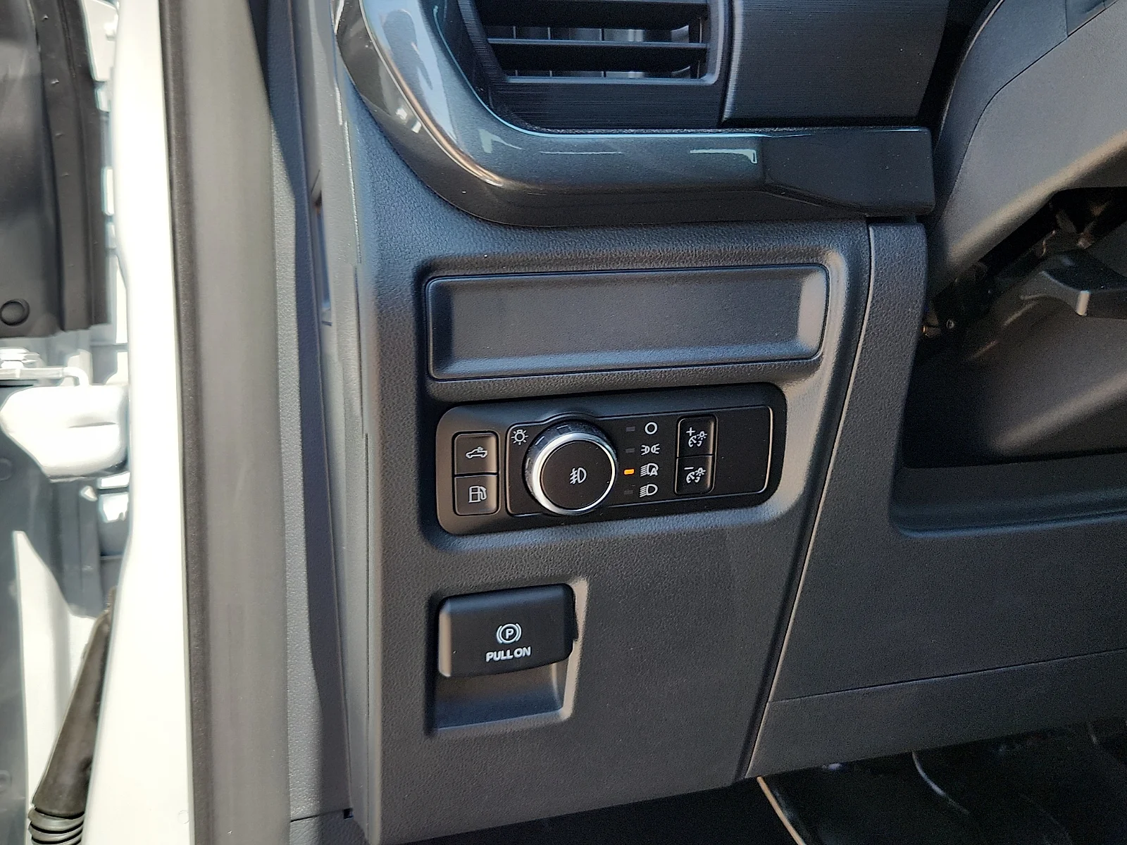 New 2026 Oxford White Ford STX image 16