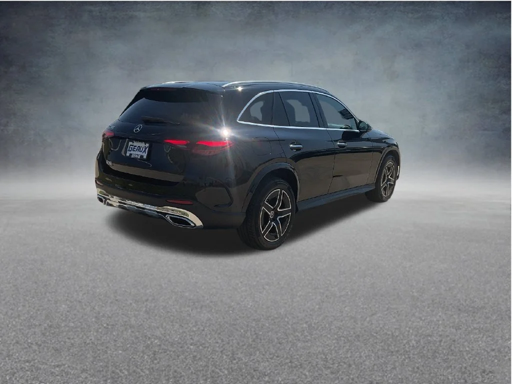 Used 2025 Black Mercedes-Benz GLC 300 image 7