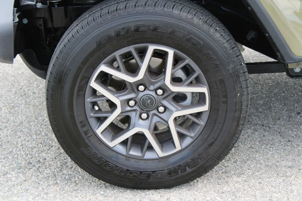 Used 2026  Jeep Sahara image 8