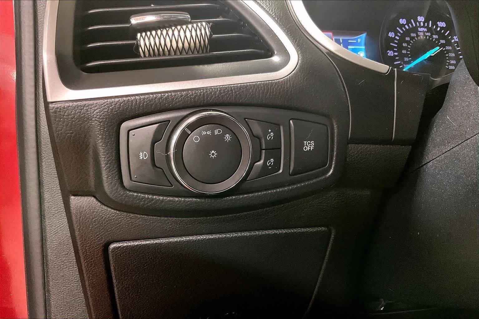 Used 2019 Ruby Red Metallic Tinted Clearcoat Ford SEL image 35