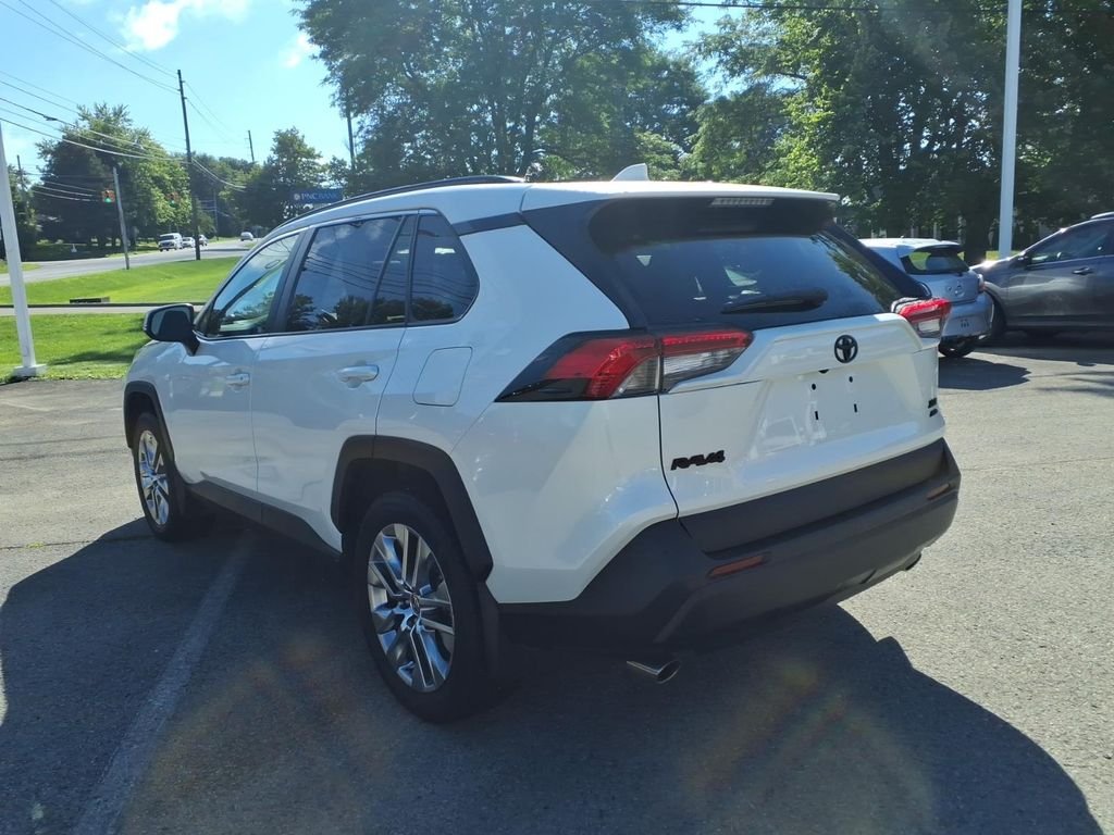 Used 2021 Blizzard Pearl Toyota XLE Premium image 7