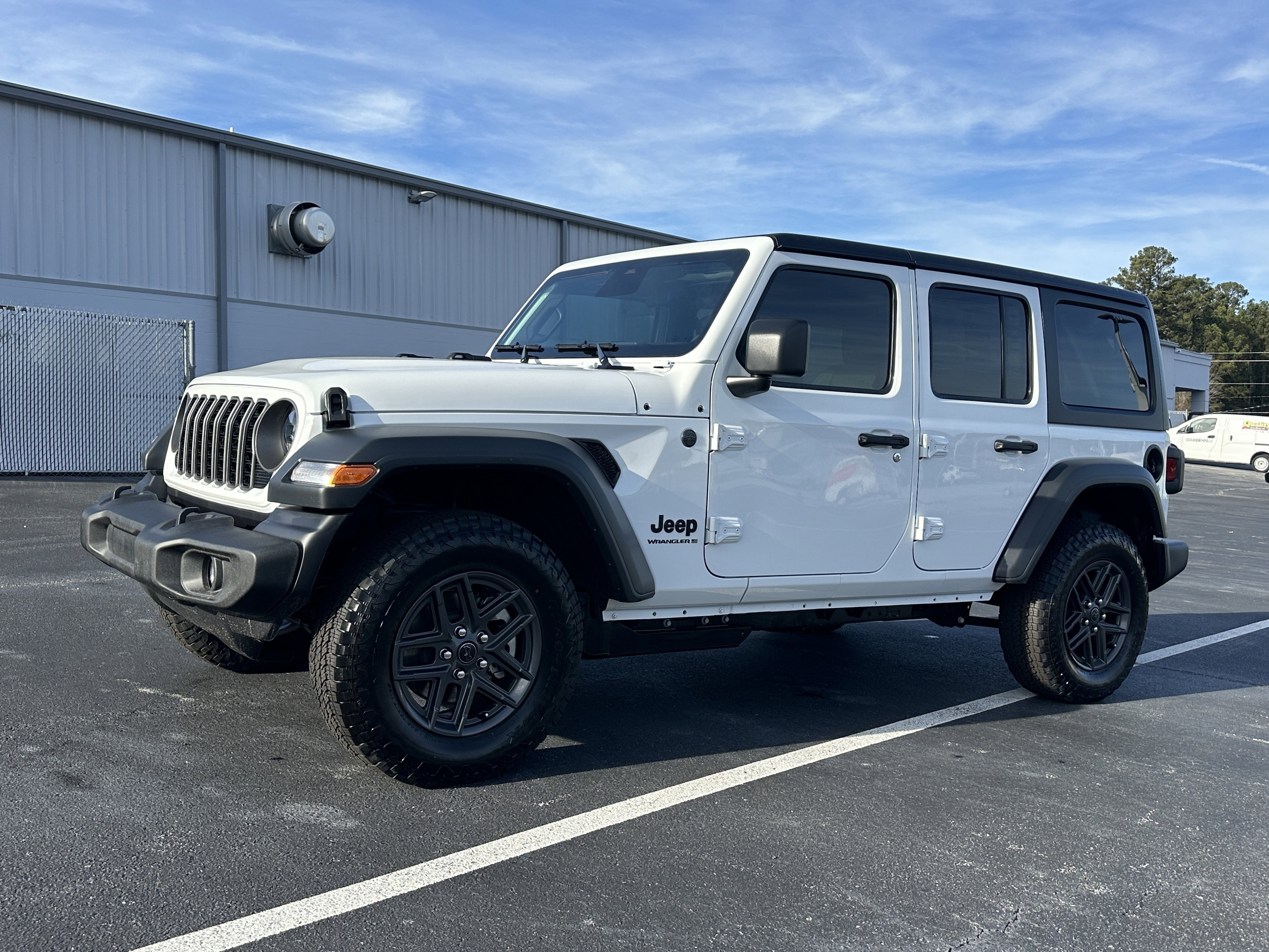 New 2026 Bright White Clear-Coat Exterior Paint Jeep Sport S image 4