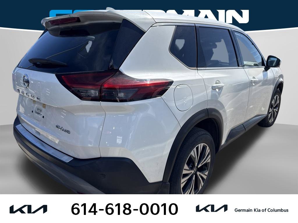 Used 2021 White Nissan SV image 4