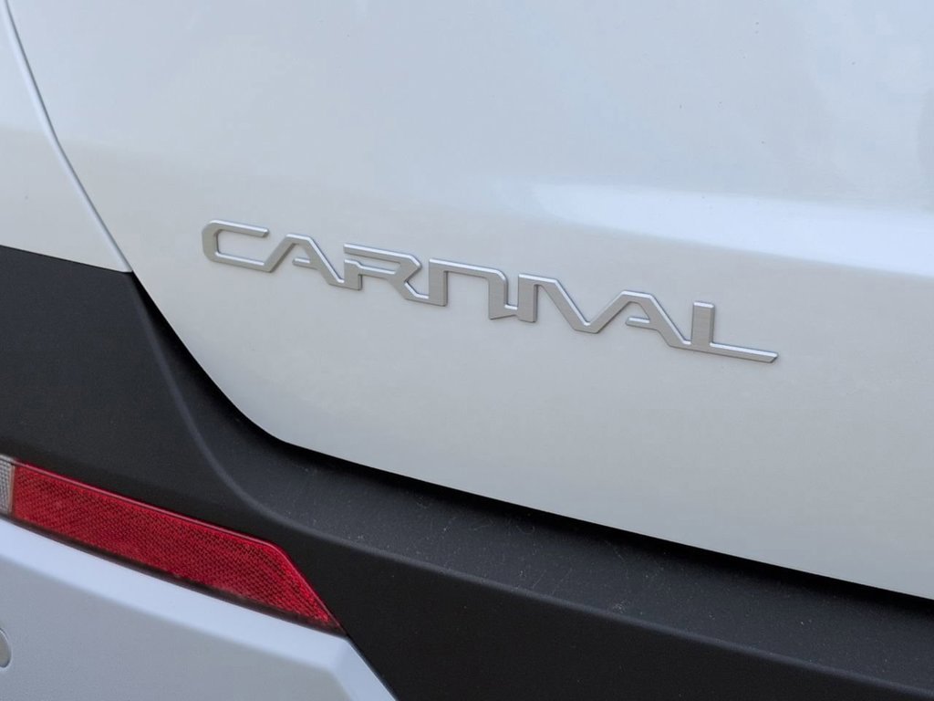 New 2026 Snow White Pearl Kia LXS image 35