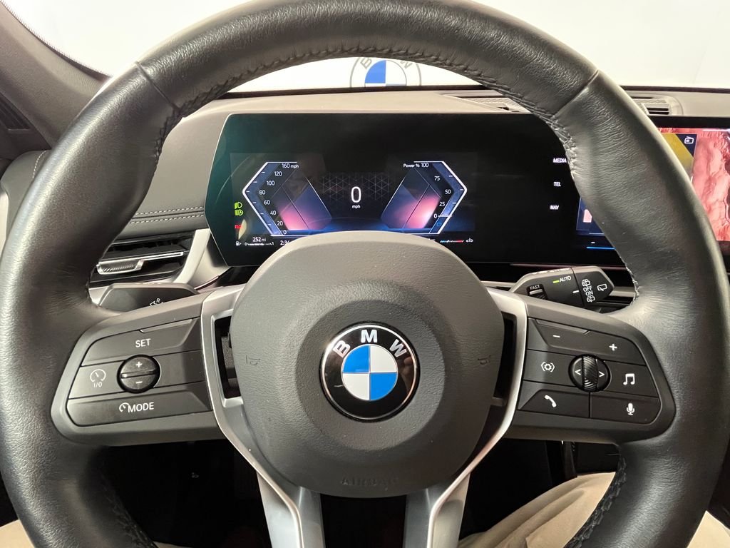 Used 2024 White BMW xDrive28i image 18