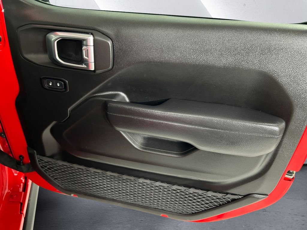 Used 2025 Red Jeep Rubicon image 15