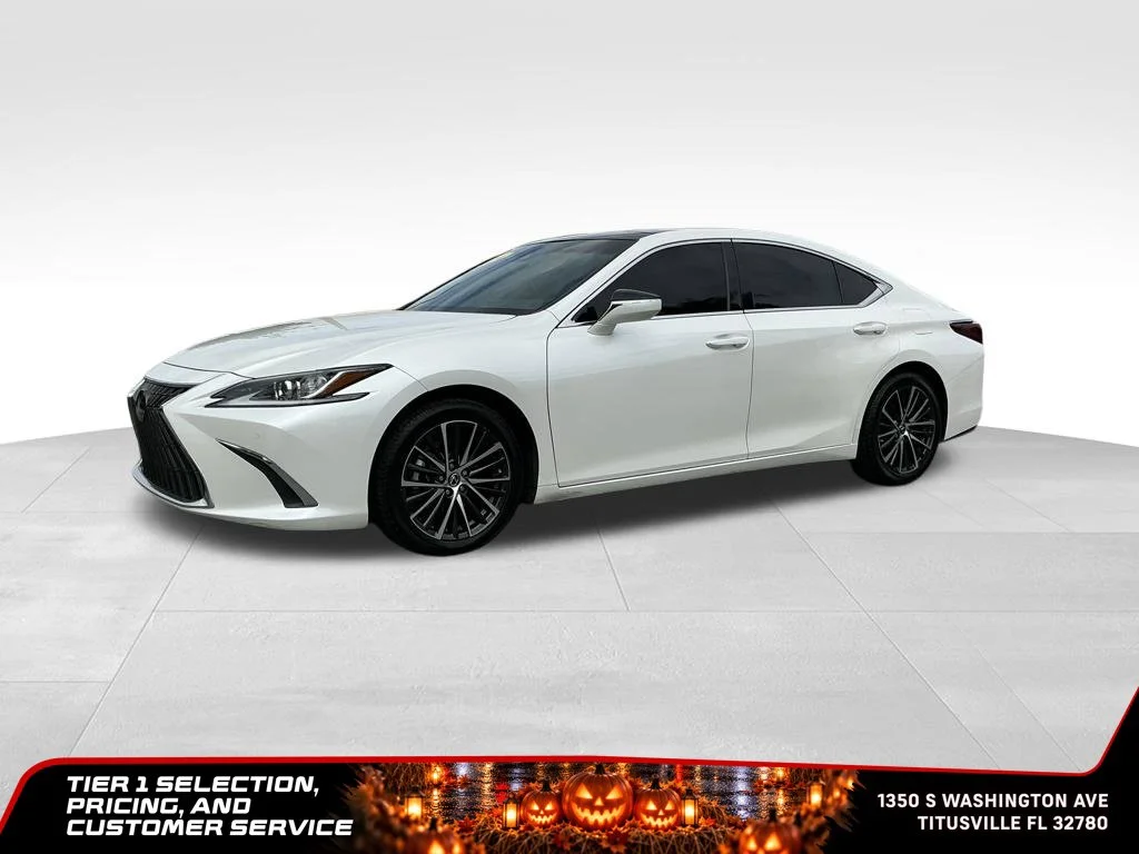 Used 2024 White Lexus 350 image 2