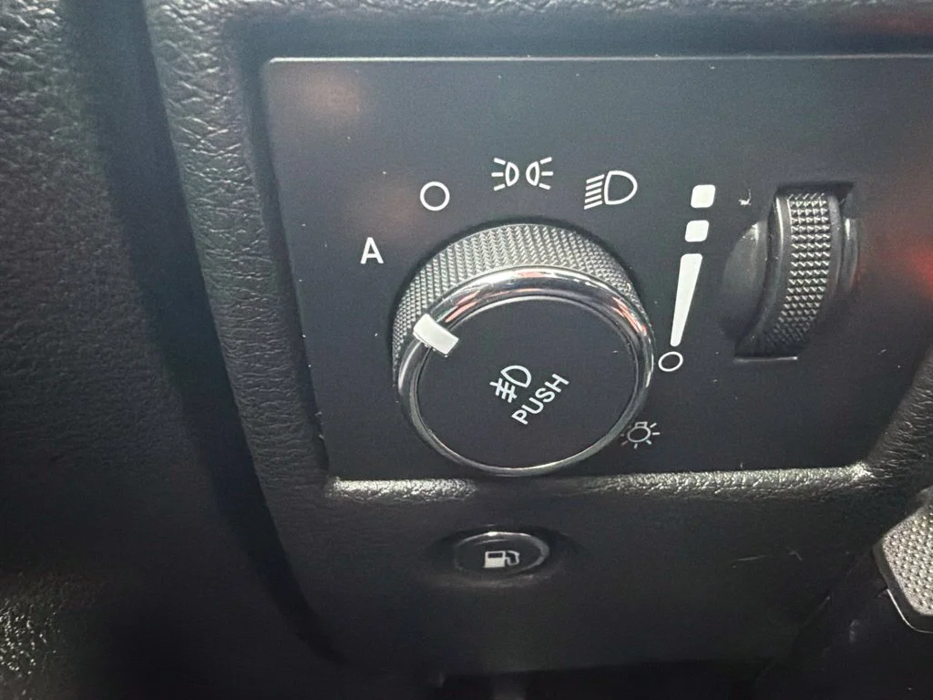 Used 2020 Slate Blue Pearlcoat Jeep Trailhawk image 25
